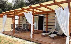Grand Veles Camp